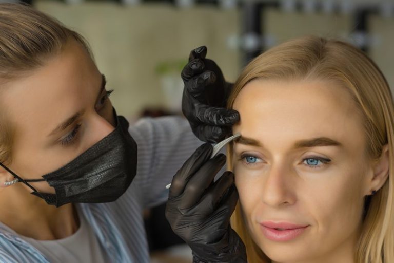 Maquillage semi-permanent du regard, ce qu'il faut savoir avant de se lancer