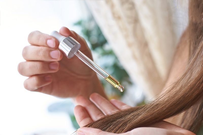 4 huiles végétales qui changent vraiment quelque chose pour les cheveux